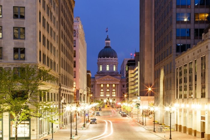 downtown Indianapolis at night, 5 things to know before moving to Indianapolis