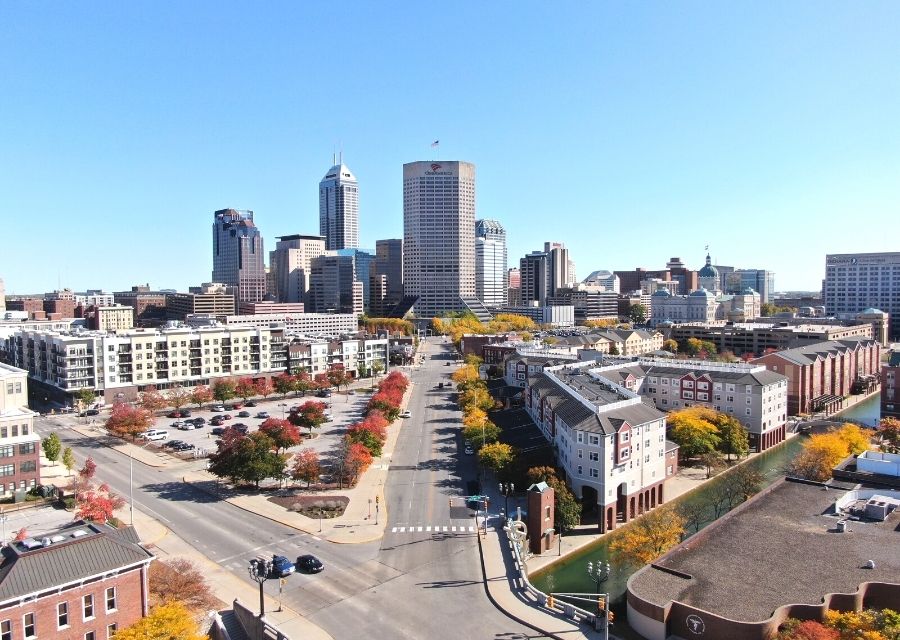 Central Avenue Indianapolis, Pros & cons of living in Indianapolis versus the suburbs