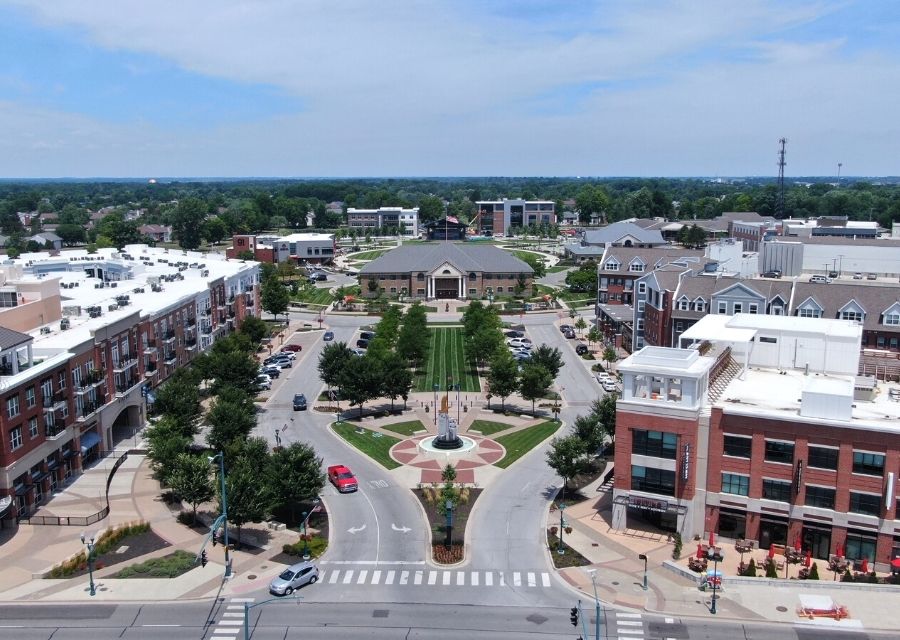 Indy suburb downtown area, Pros & cons of living in Indianapolis versus the suburbs