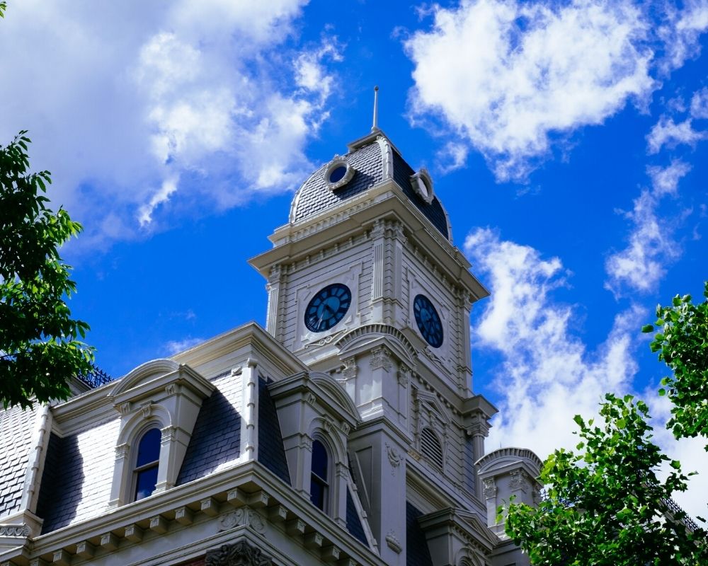 view of the Noblesville Indiana courthouse, Why Noblesville Indianapolis is so different