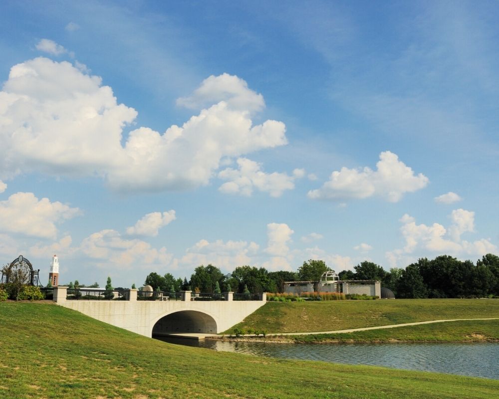 main park in Carmel IN, Tour of downtown Carmel Indiana, Living in Indianapolis real estate (2)