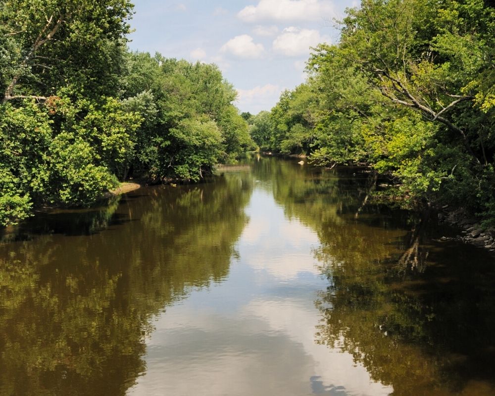 the White River in Indiana, Pros and Cons of Living in Noblesville