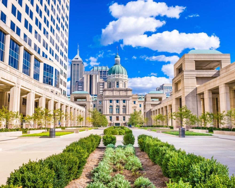 Capital Building in Downtown Indianapolis, How big is Downtown Indianapolis (3)