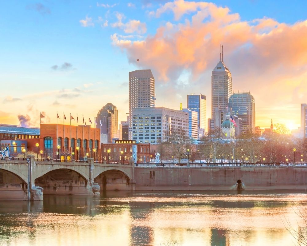 Indianapolis Bridge, How big is Downtown Indianapolis (2)