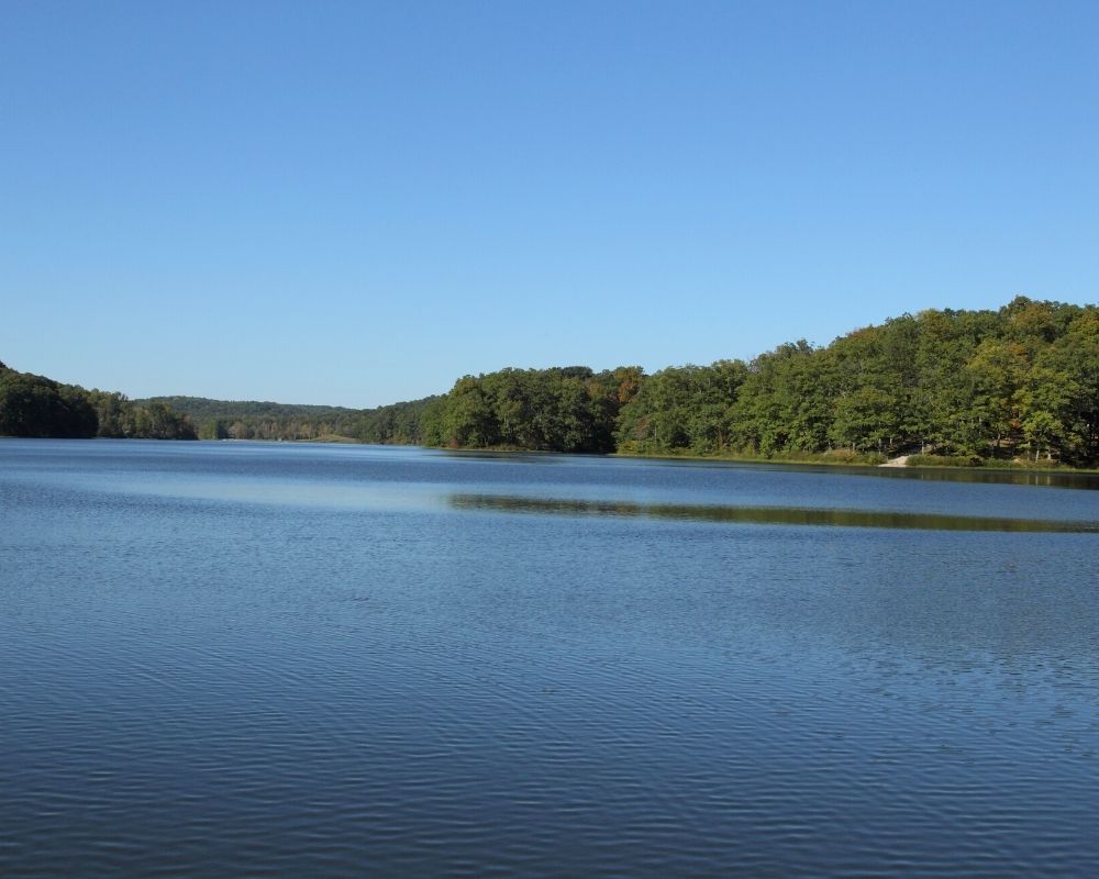 Yellowwood Park lake in Brown Coutny IN, Living in Borwn County Indiana