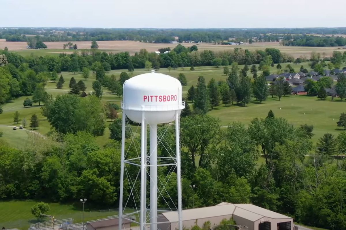 Pittsboro Indiana water tower