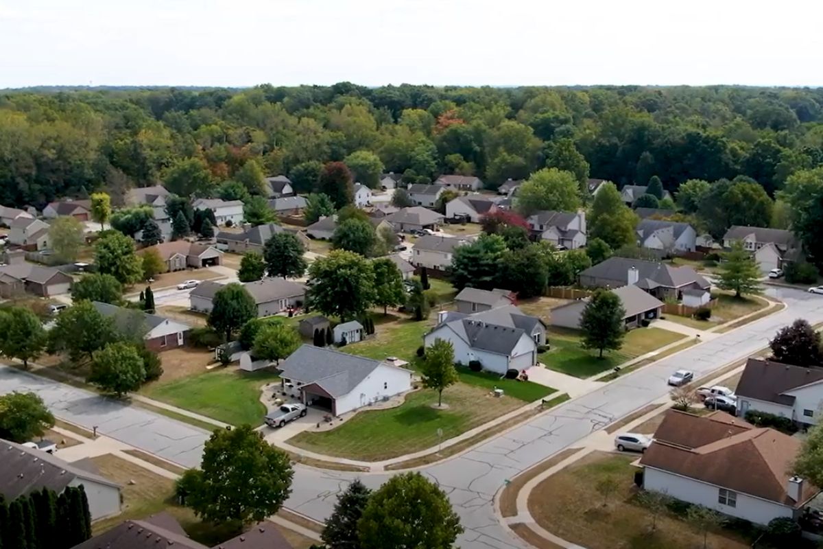 neighborhood of Avon, Pros & Cons of Living in Avon Indiana