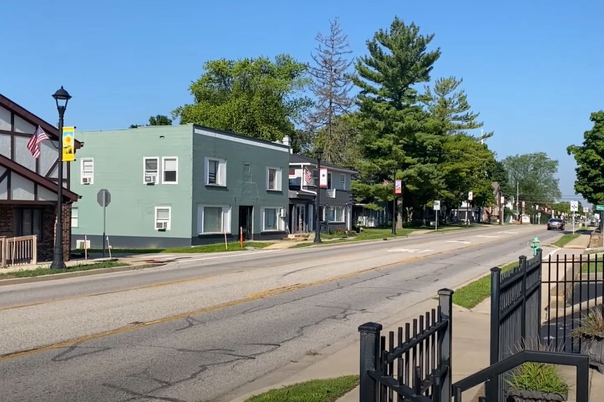 street in New Palestine Indiana (3)