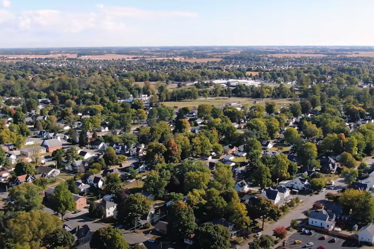 neighborhood in Hancock County